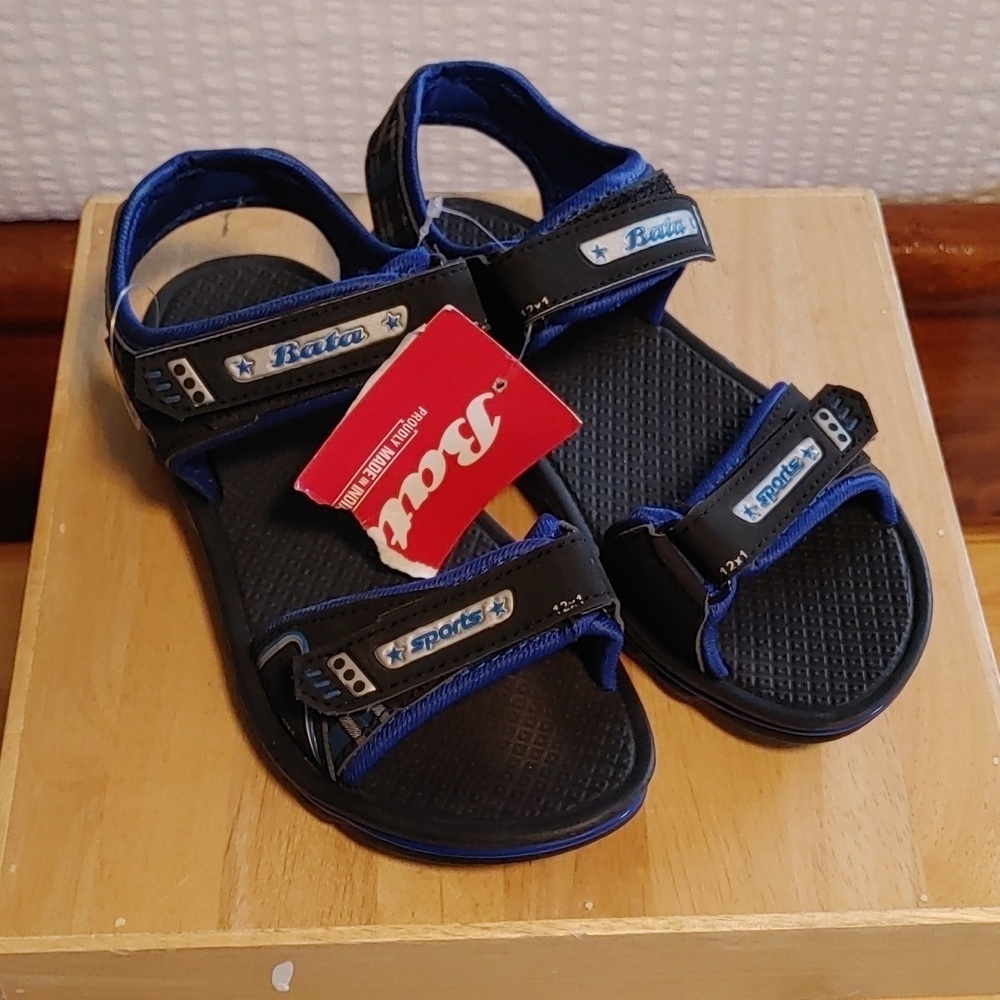 🌸2X Host Pick🌸NWT Boy's Bata Sandals